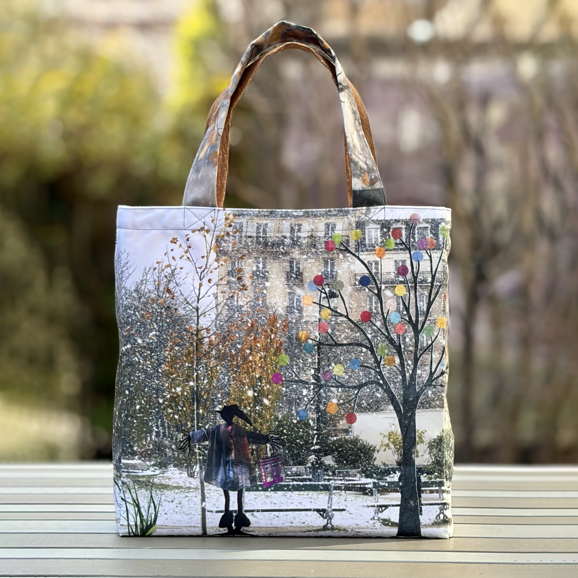 パリ柄】イヤーバッグ 2026 | 初回限定100個・特別カラー＆チャーム