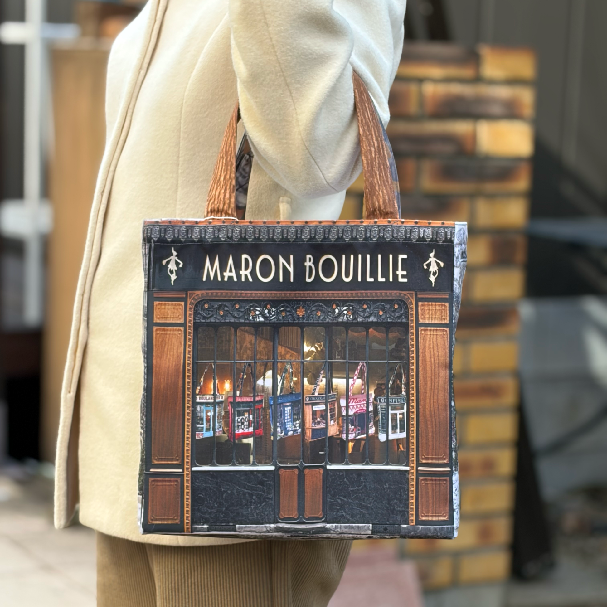 パリ柄】イヤーバッグ 2026 | 初回限定100個・特別カラー＆チャーム