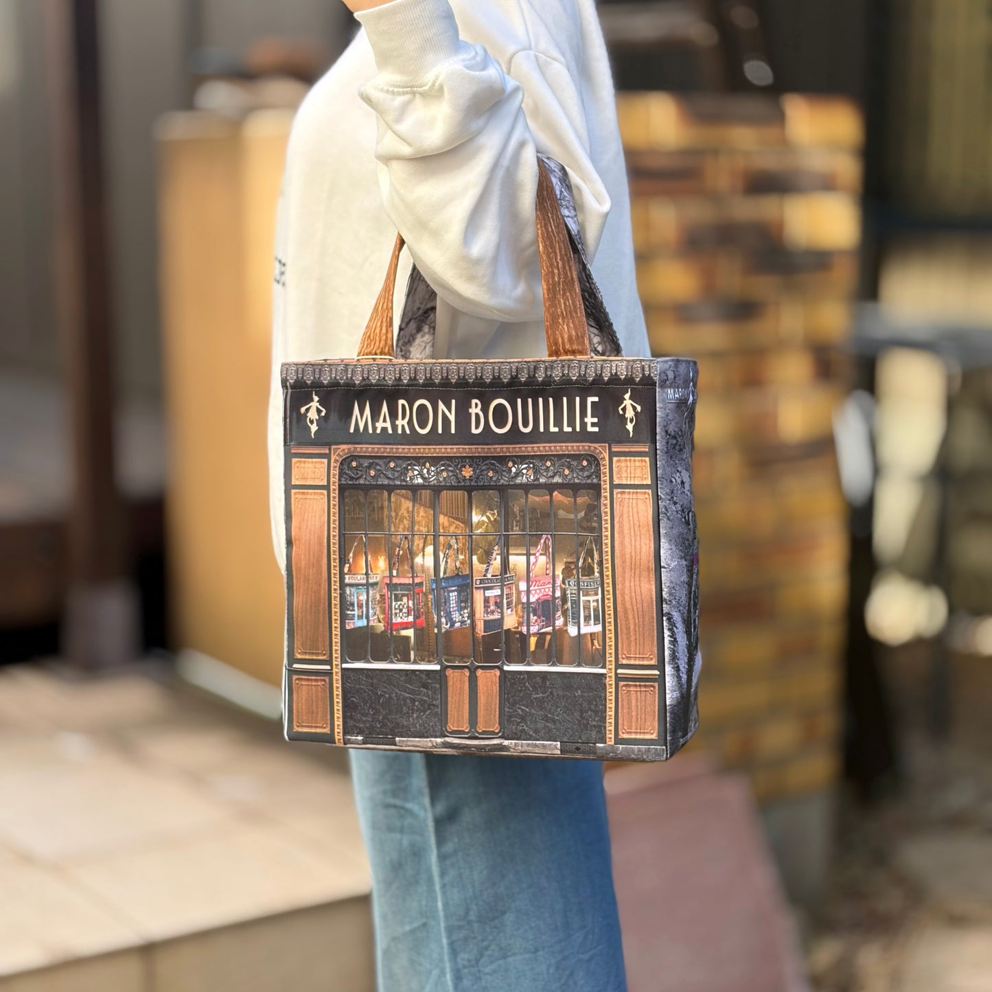 【パリ柄】イヤーバッグ 2026 | マロンブイー